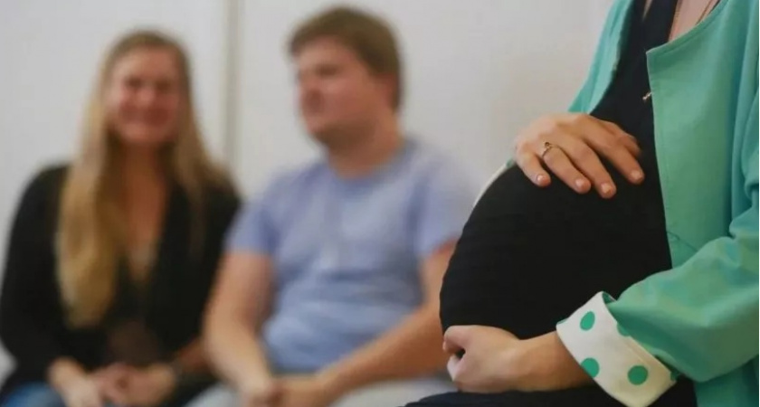"Думала на опухоль": Бесплодная женщина оказалась на восьмом месяце беременности