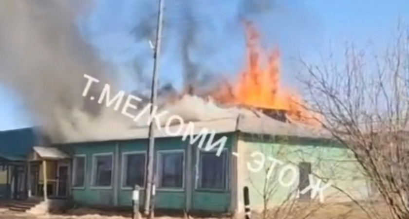 В Коми сгорел продуктовый магазин