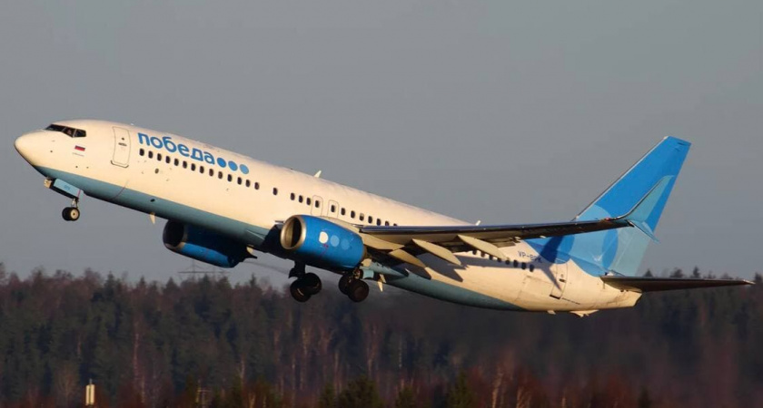 Летевший из Сургута в Москву Боинг совершил экстренную посадку в Коми