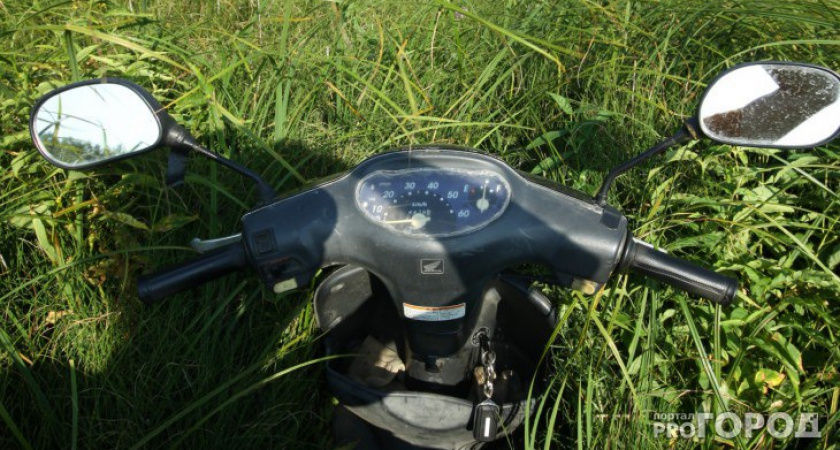 В Коми 17-летний парень попал в ДТП на “неустановленном” мопеде