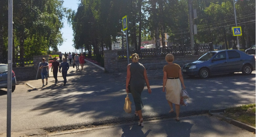 Женщины с этими именами мечтают закрутить тайный роман с коллегой