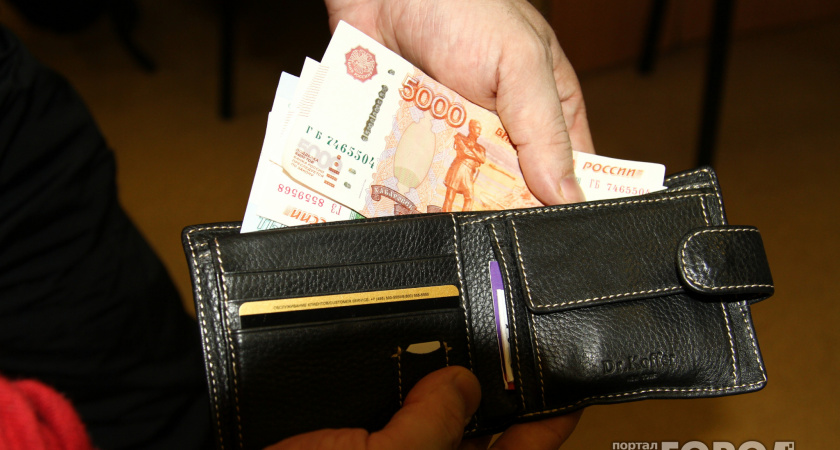 Росстат сообщает, что средняя заработная плата выросла до 65 000 рублей