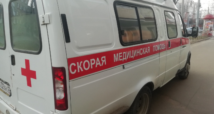 Не уследил: в Коми из окна 4-го этажа выпал двухлетний ребёнок