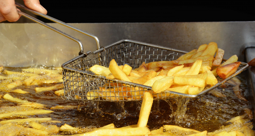 В России впервые заправили корабль маслом от картошки-фри