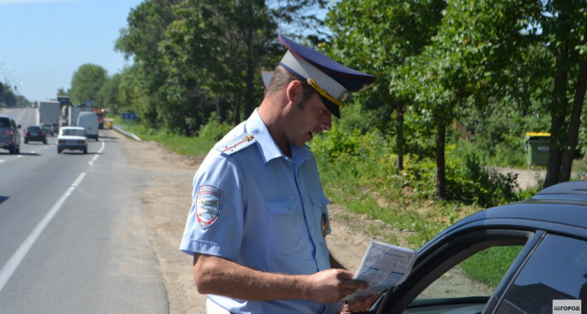 Ухтинцу не удалось обжаловать штраф за обгон через сплошную линию