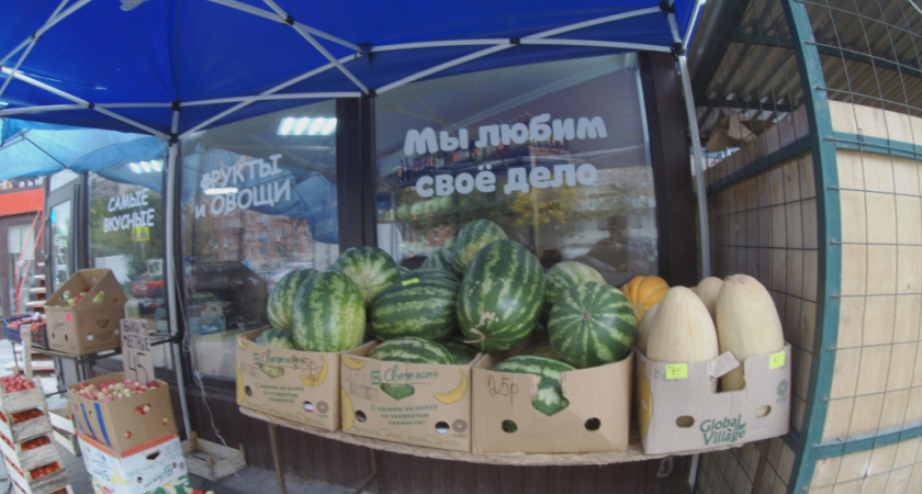 Диетолог указала на опасные места, где не следует покупать арбузы