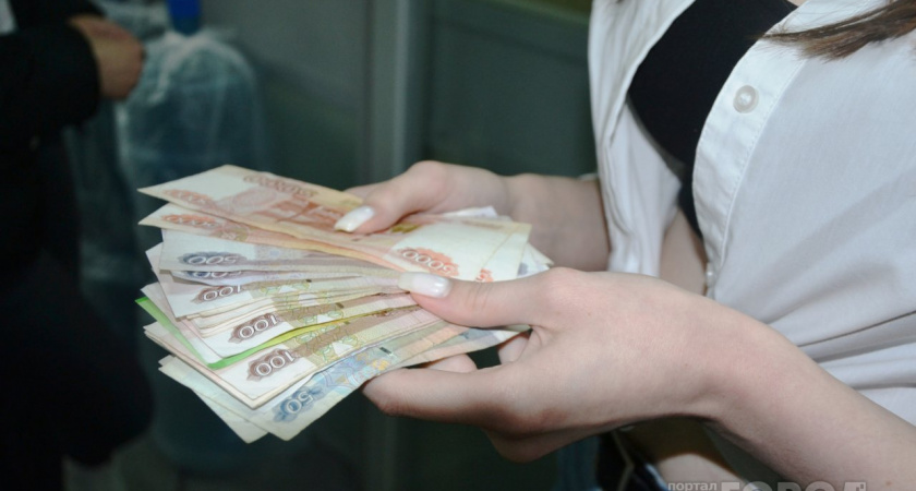 Аналитик Антонов: рубль может стабилизироваться к сентябрю