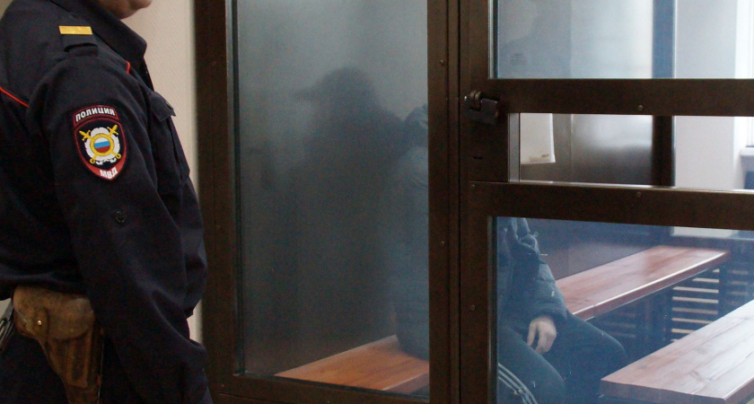 Вынесен приговор 18-летнему курьеру из Ухты, похитившему у пенсионерки 200 000 рублей