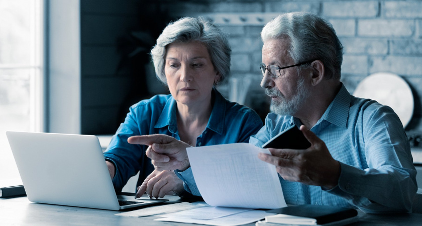 Какую зарплату предлагают: в каких сферах пенсионеры могут получить высокий доход