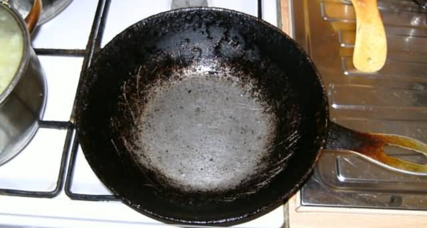 Жителя Ухты осудили за избиение соседей сковородкой