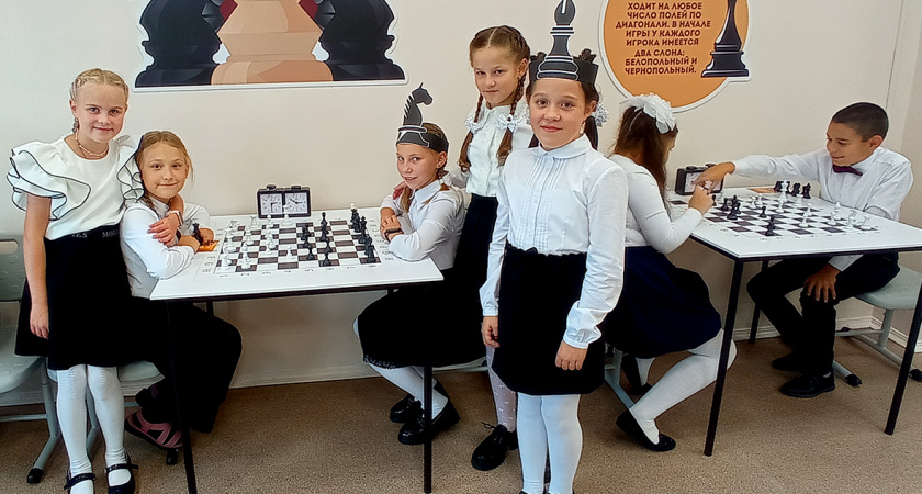 В ярегской школе благоустроили место для игры в шахматы