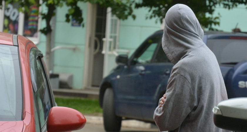 В Коми подростка осудят за угоны автомобилей и кражу