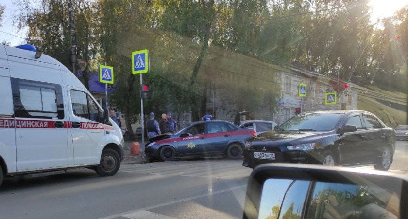 В Коми машина Росгвардии попала в ДТП