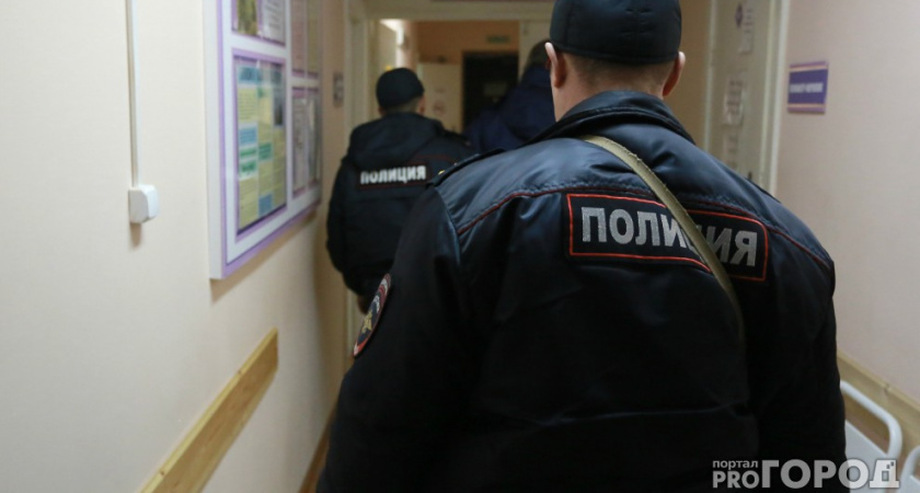 В Санкт-Петербурге мать привела в травмпункт 6-летнюю дочь со следами от удушения