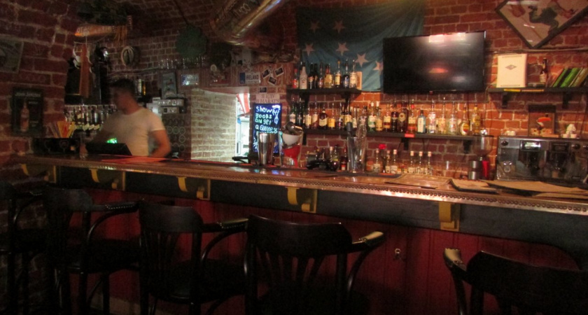 В Коми росгвардейцы задержали двух буйных посетительниц кафе