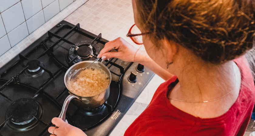 "Даже не думайте включать ее в рацион": диетологи назвали самую вредную кашу