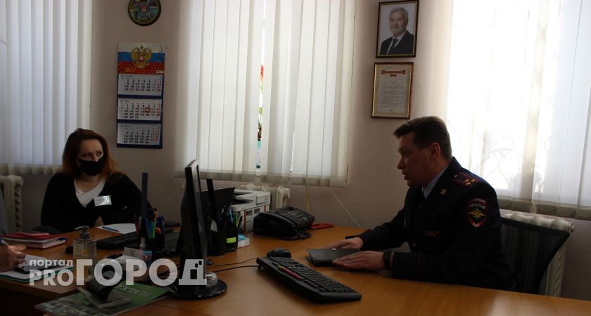 В Ухте полицейские проводят разъяснительную работу с людьми