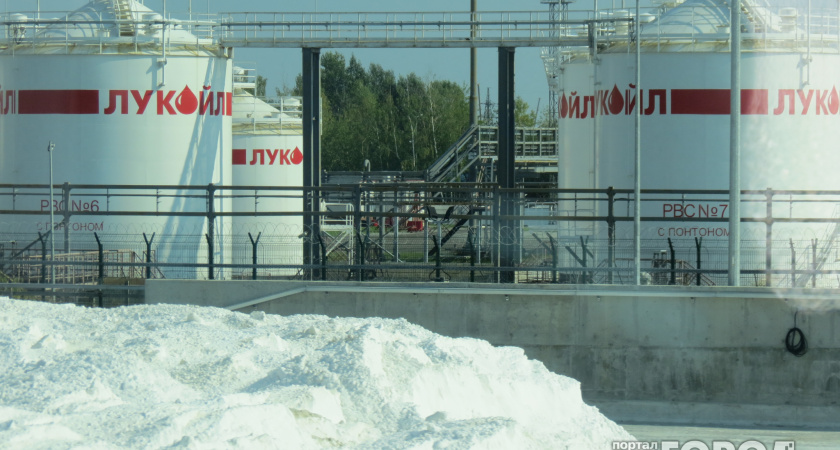 Россия продолжает сокращение экспорта нефти и нефтепродуктов