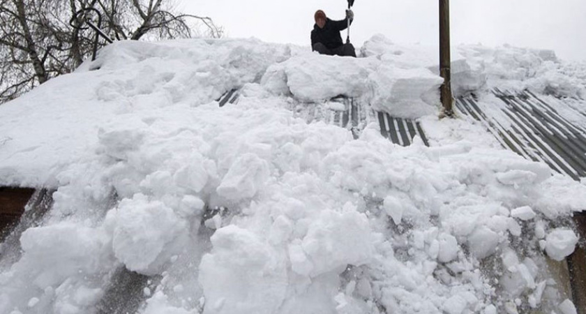 Суд обязал хозяина дома в Коми установить снегодержатели