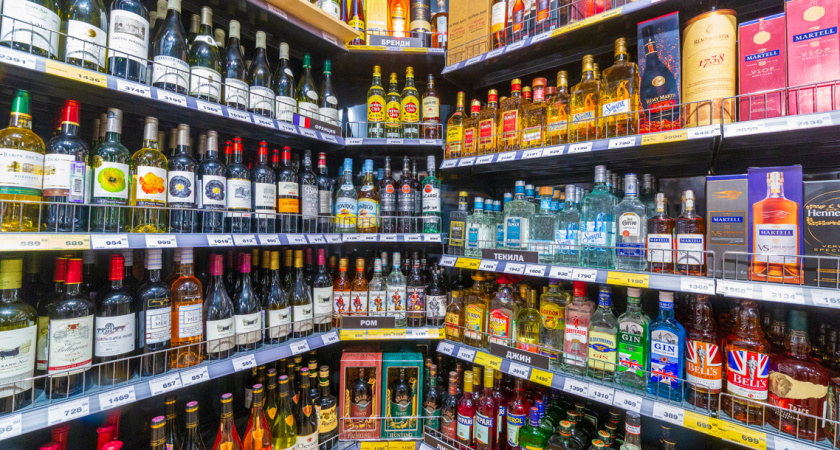В России поднимут цены на табак и алкоголь
