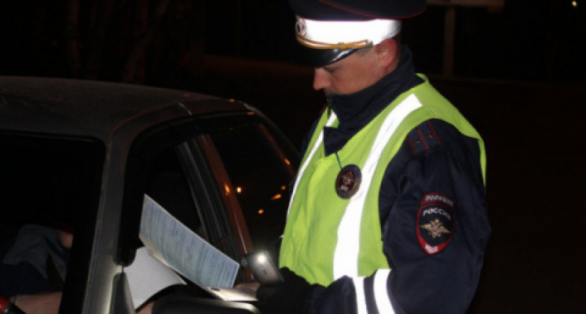 Житель Коми получил наказание за попытку дать взятку сотруднику ГИБДД