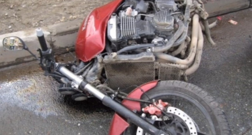 В Ухте мотоциклист пострадал в тройном ДТП