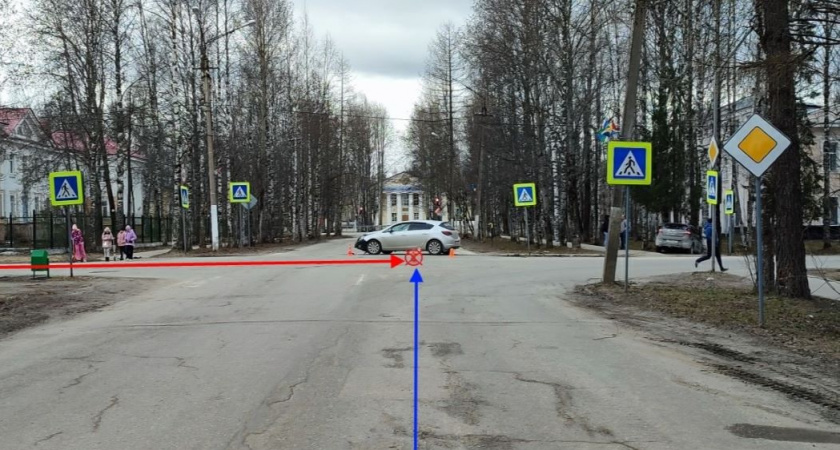 В Сосногорске две женщины на иномарках не смогли разъехаться на перекрестке