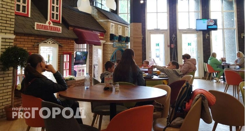 Фото к статье: Популярный врач дал совет ухтинцам по выбору напитков в жару