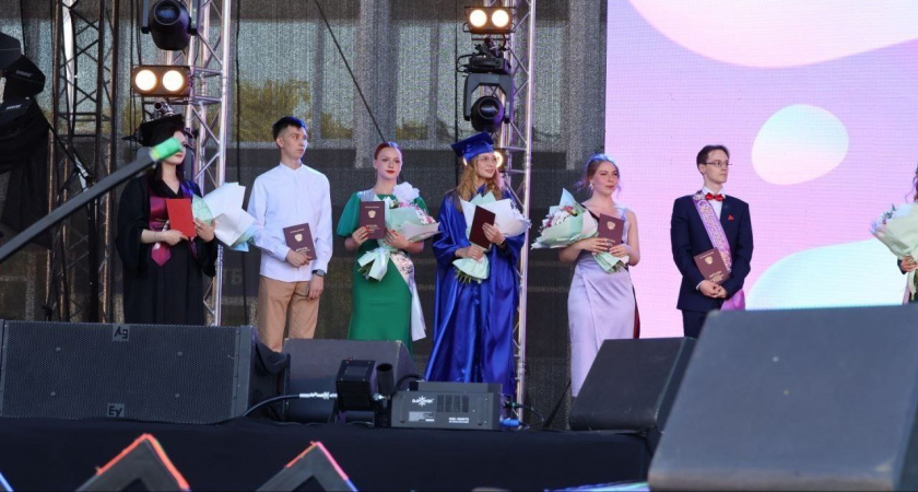 В Республике Коми 443 выпускника стали медалистами