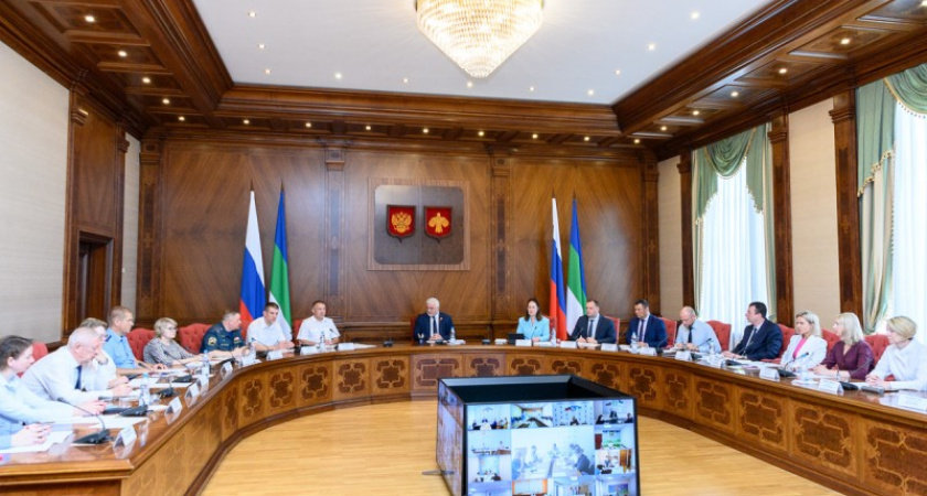 Владимир Уйба провёл заседание комитета по обеспечению безопасности дорожного движения