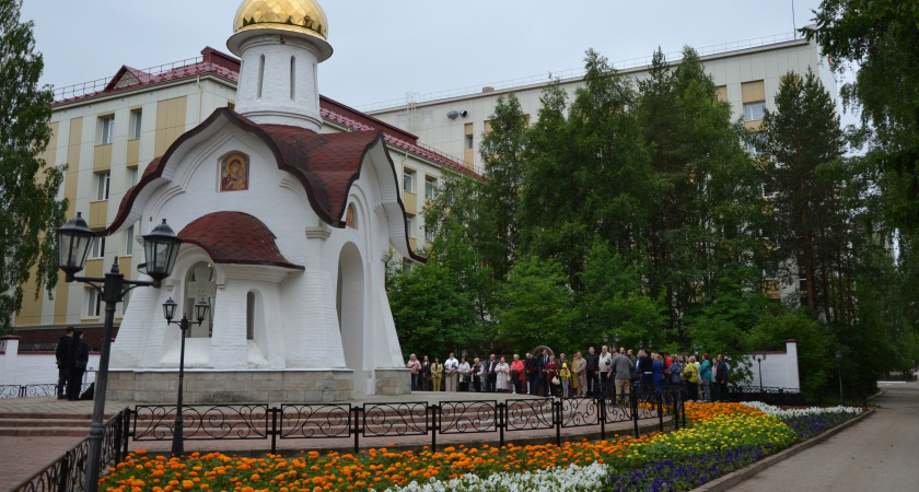 В Ухте почтили память погибших в трагедии в торговом центре «Пассаж»