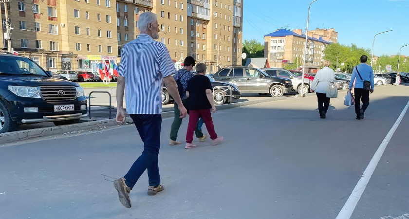 Двое занялись сексом на балконе в Ухте, видео - 10 июня года