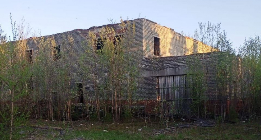 Суд обязал полностью снести недостроенный молокозавод в Коми