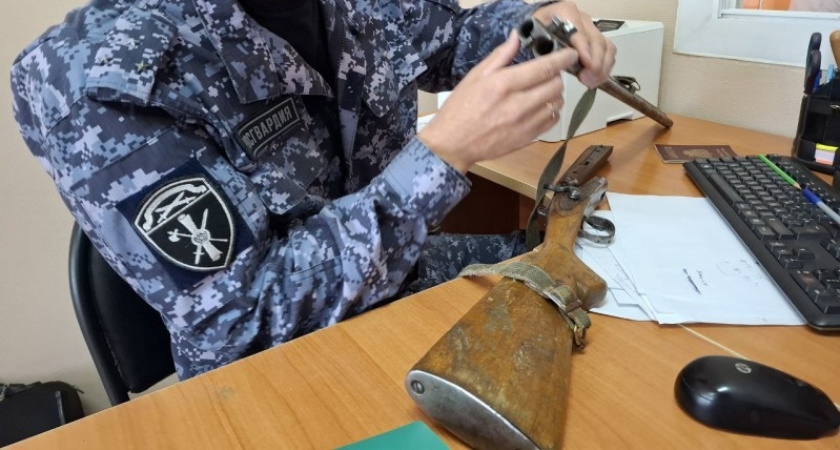 За неделю росгвардейцы в Коми привлекли 3-х владельцев оружия, а 1 сдал добровольно найденный ствол