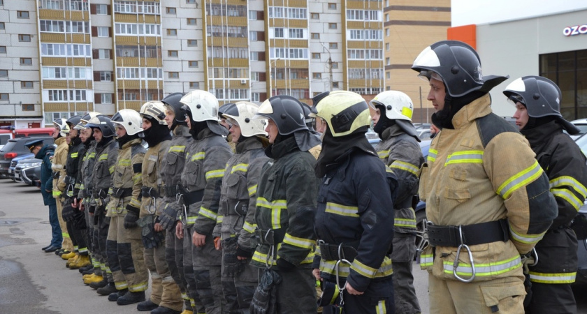 Пожарные из Ухты победили в первенстве газодымозащитников