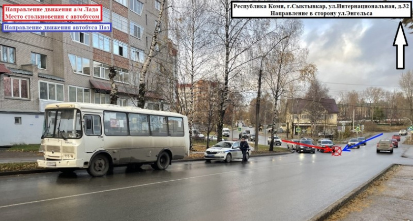 В Коми водитель отечественного "Ларгуса" не пропустил автобус с пассажирами