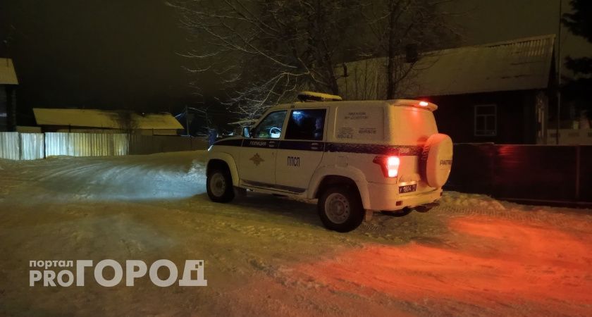 В Коми автоинспекторы остановили пьяного водителя авто с помощью оружия