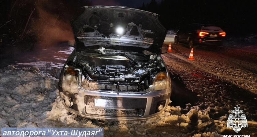 На ухтинской трассе сгорел автомобиль