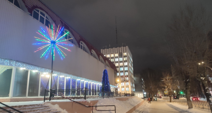 В Ухте стартует конкурс на лучшее новогоднее оформление города