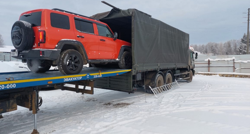 Приставы Коми отправили оранжевый «Танк» на нужды СВО