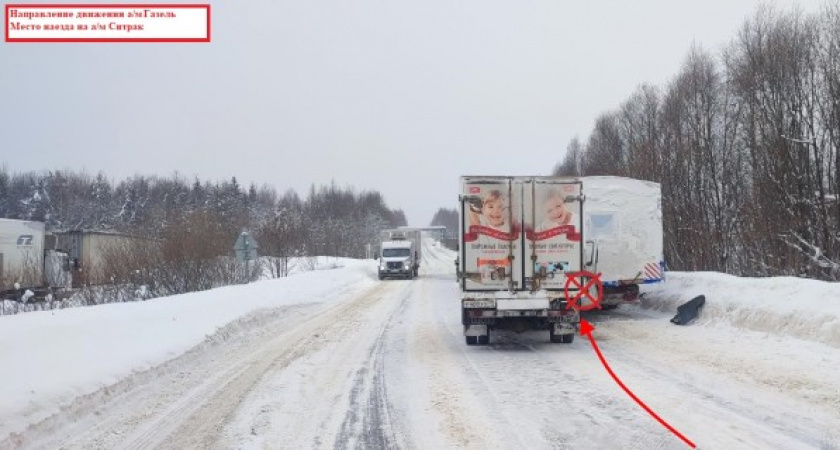 Под Сосногорском водитель ГАЗели врезался в припаркованный грузовик Sitrak