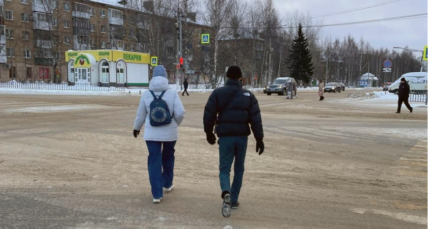 В приличном обществе засмеют: в данном слове отсутствует буква «З», но каждый второй ее упорно вставляет