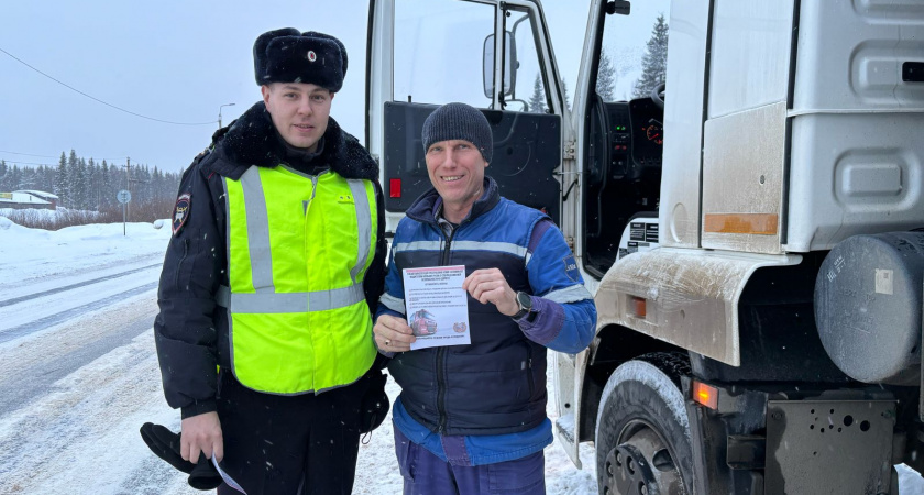 В Ухте сотрудники ГИБДД напомнили водителям большегрузов правила дорожного движения