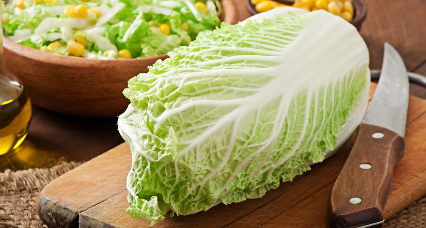 Скупите всю пекинку в ближайших магазинах: вкусный и сытный салат на скорую руку — 10 минут, и он готов