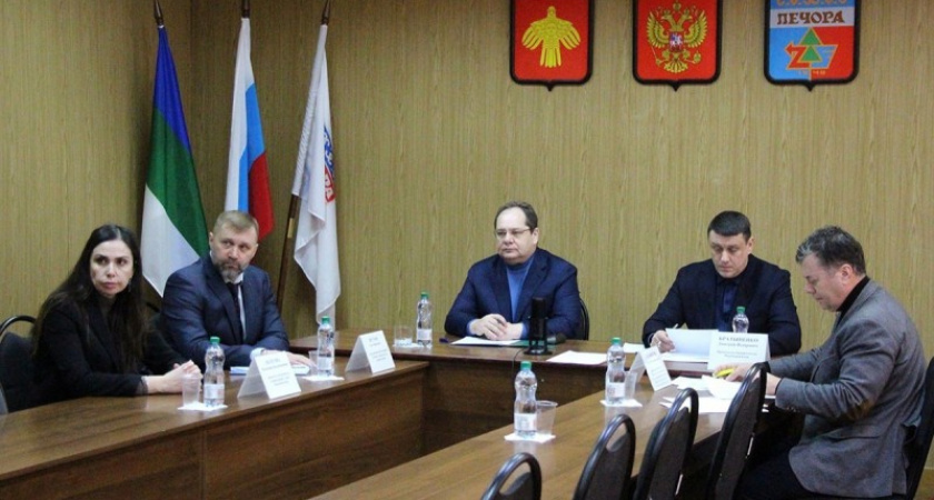 "За срывы спрошу максимально жёстко": врио главы Коми провел первое выездное аппаратное совещание