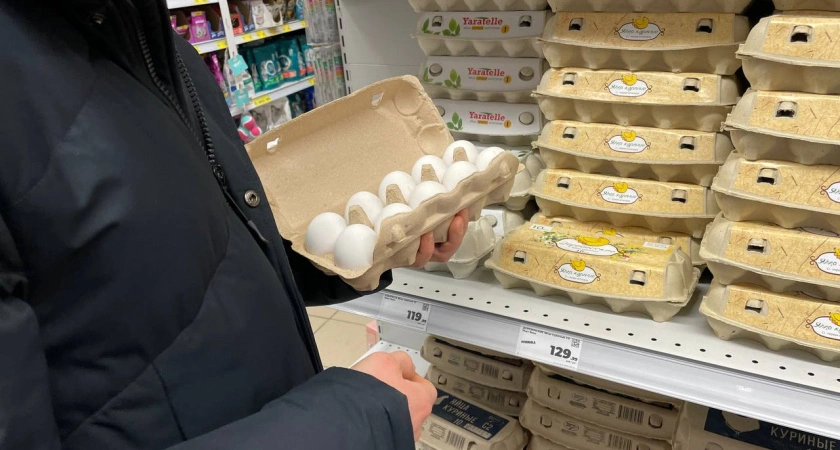 Сплошные пустышки в скорлупе: в Роскачестве назвали марки яиц из "черного списка"