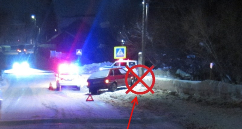 В Ухте отечественный ВАЗ врезался в опору ЛЭП