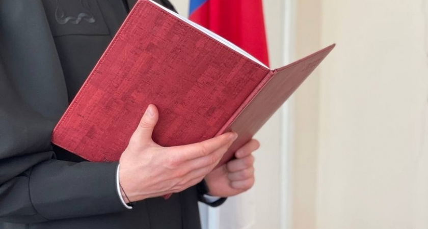 Два жителя Коми обвиняются в нападении на сотрудника полиции