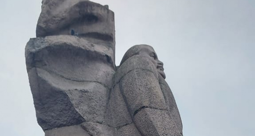 В столице Коми отремонтируют памятник Ленину на главной площади 