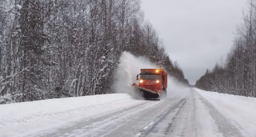 В Сосногорском районе Коми за сутки очистили от снега свыше 230 километров автодорог 